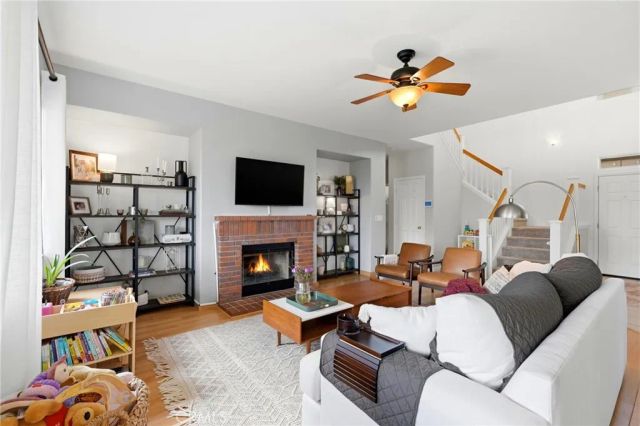 903 W Sandstone Court, Hanford, CA 93230