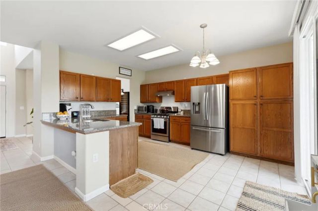 903 W Sandstone Court, Hanford, CA 93230