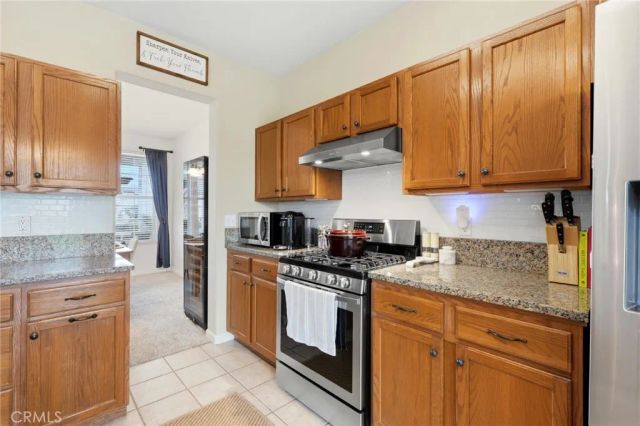 903 W Sandstone Court, Hanford, CA 93230