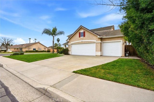 903 W Sandstone Court, Hanford, CA 93230