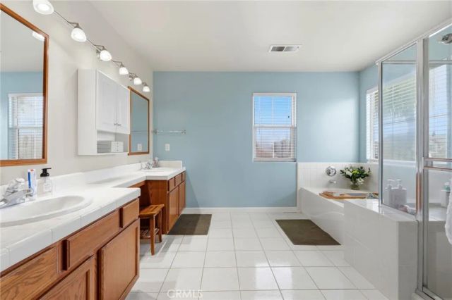 903 W Sandstone Court, Hanford, CA 93230