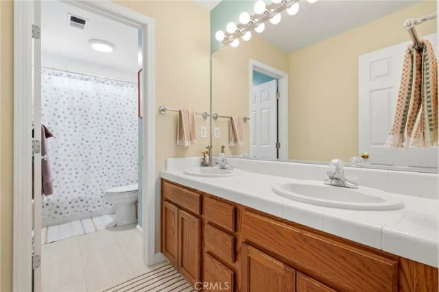 903 W Sandstone Court, Hanford, CA 93230