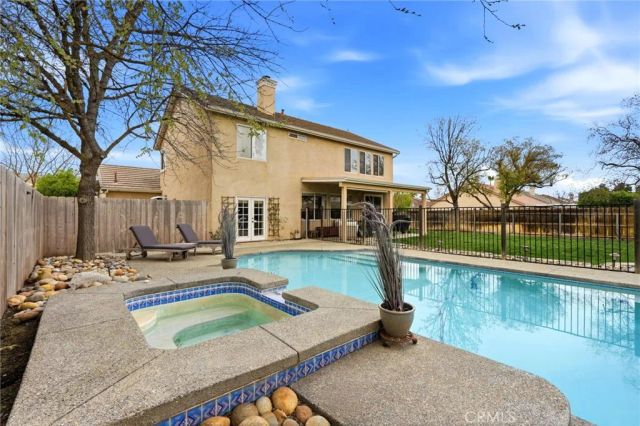 903 W Sandstone Court, Hanford, CA 93230