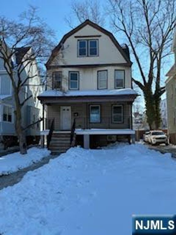 92 Oraton Parkway, East Orange, NJ 07017