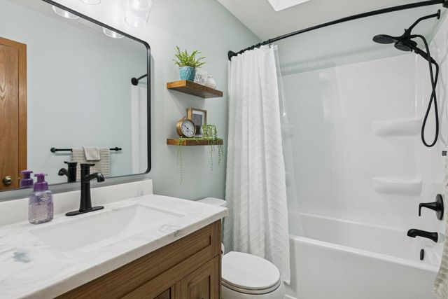 18430 Embers Avenue, Farmington, MN 55024