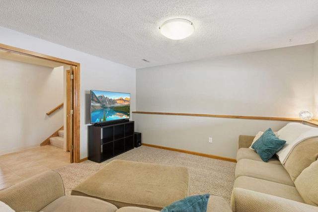 18430 Embers Avenue, Farmington, MN 55024