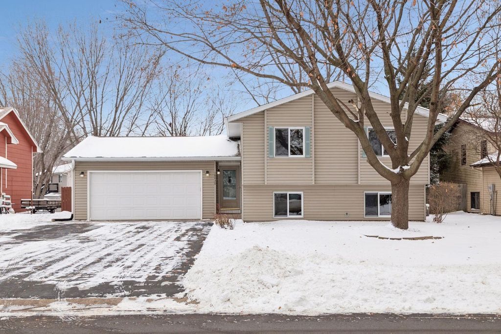 18430 Embers Avenue, Farmington, MN 55024