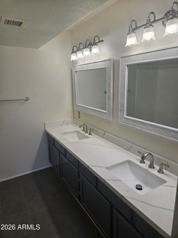 885 N GRANITE REEF Road 76, Scottsdale, AZ 85257