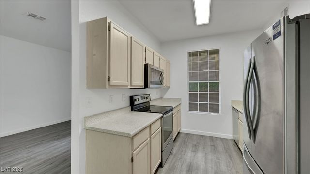 231 West Horizon Ridge Parkway 814, Henderson, NV 89012