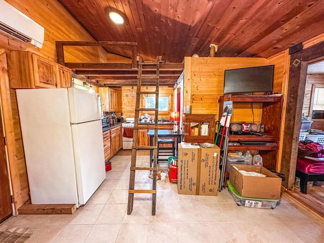 N10660 TOWER ROAD, Phillips, WI 54555