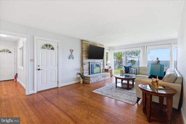 43732 RASPBERRY LN, Hollywood, MD 20636