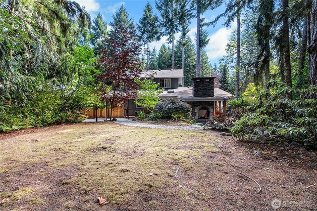 708 3rd Street W, Rainier, WA 98576