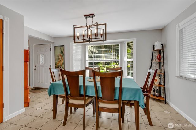 708 3rd Street W, Rainier, WA 98576