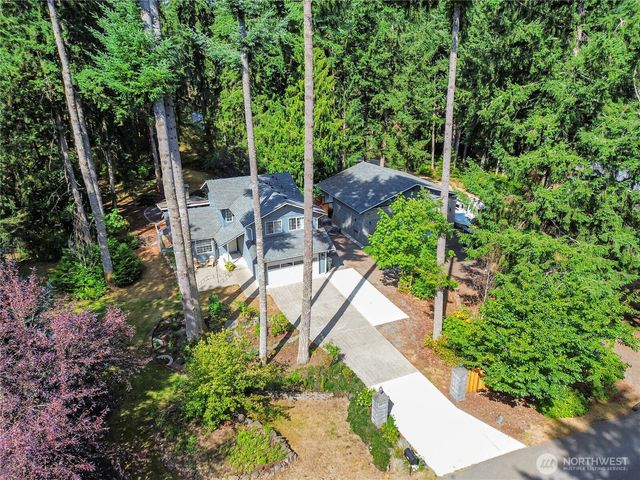 708 3rd Street W, Rainier, WA 98576