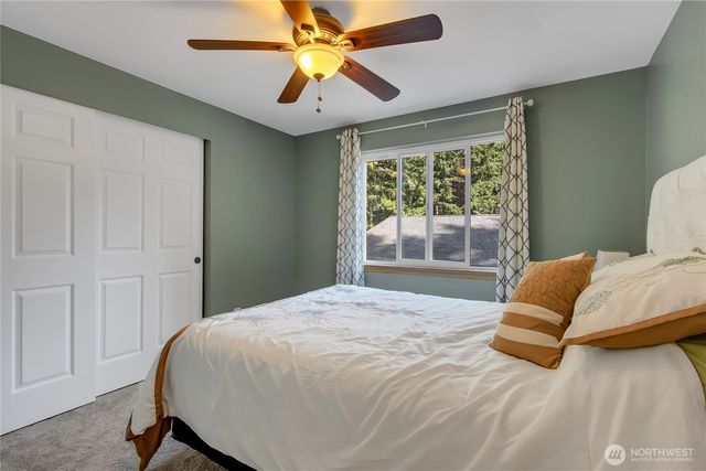 708 3rd Street W, Rainier, WA 98576