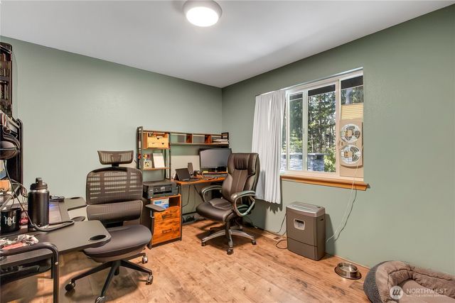 708 3rd Street W, Rainier, WA 98576