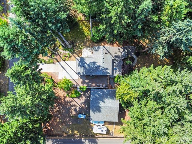 708 3rd Street W, Rainier, WA 98576