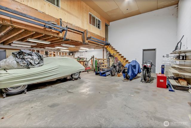 708 3rd Street W, Rainier, WA 98576