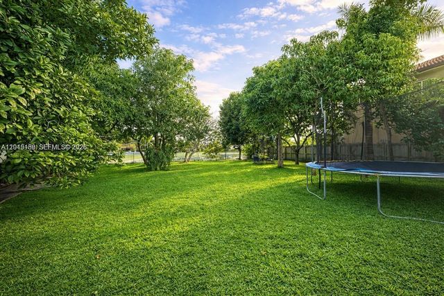 4124 NE 30th St, Homestead, FL 33033