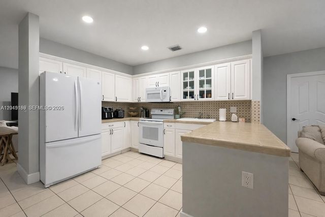 4124 NE 30th St, Homestead, FL 33033
