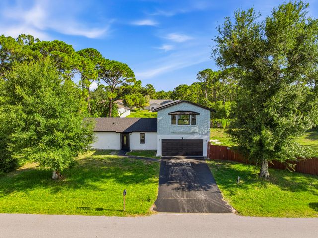 1640 SANDUSKY Street SE, Palm Bay, FL 32909