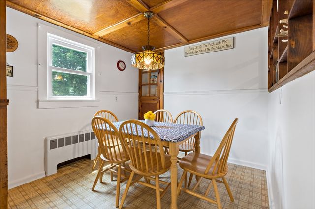 39 Salt Pond Way, Westerly, RI 02891