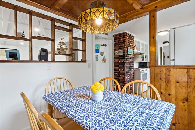 39 Salt Pond Way, Westerly, RI 02891