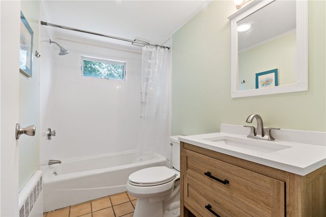 39 Salt Pond Way, Westerly, RI 02891