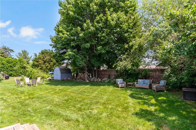 39 Salt Pond Way, Westerly, RI 02891