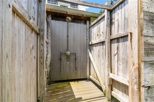 39 Salt Pond Way, Westerly, RI 02891