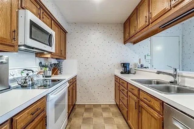 2949 Allister Street, Dallas, TX 75229