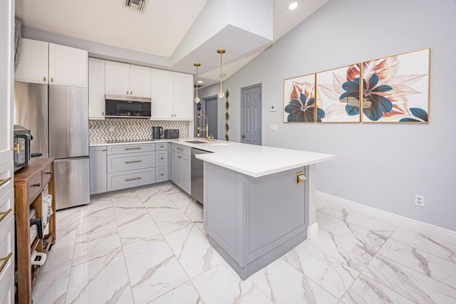 6100 Bear Creek Court, Lake Worth, FL 33467