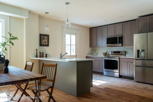 70 N 5th Street, Hudson, NY 12534