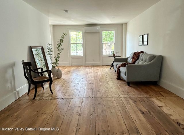 70 N 5th Street, Hudson, NY 12534