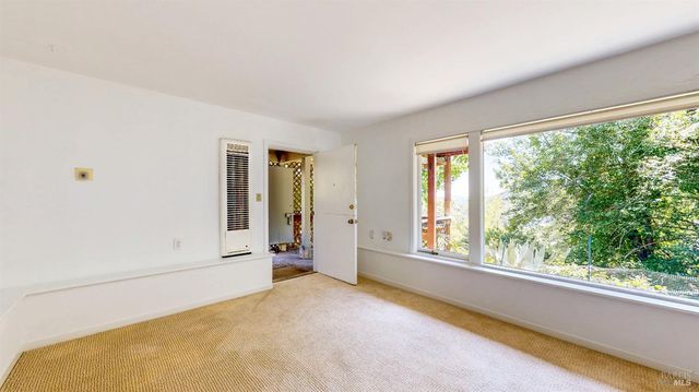 295 Scenic Rd, Fairfax, CA 94930