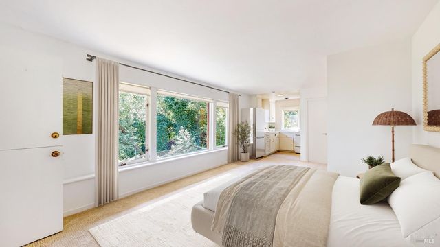 295 Scenic Rd, Fairfax, CA 94930