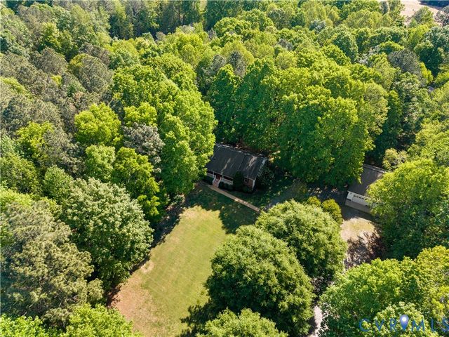 9281 Forestdale DR, Amelia Courthouse, VA 23002