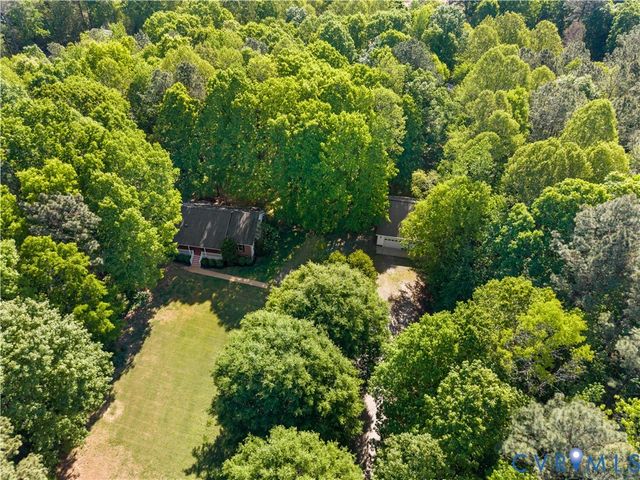 9281 Forestdale DR, Amelia Courthouse, VA 23002