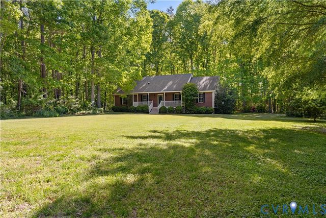 9281 Forestdale DR, Amelia Courthouse, VA 23002