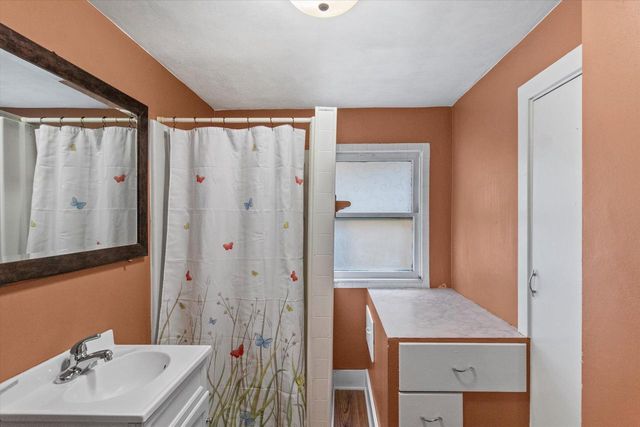 130 S 74th STREET, Milwaukee, WI 53214
