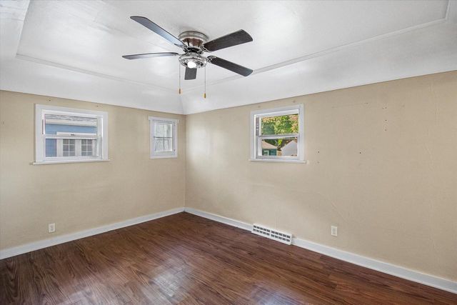 130 S 74th STREET, Milwaukee, WI 53214