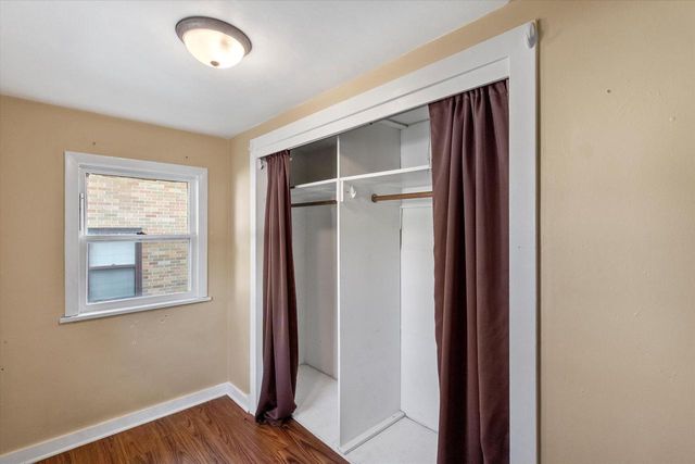 130 S 74th STREET, Milwaukee, WI 53214