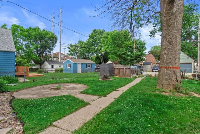 130 S 74th STREET, Milwaukee, WI 53214