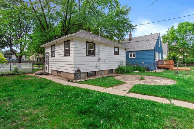130 S 74th STREET, Milwaukee, WI 53214