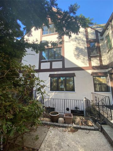 16403A 32nd Avenue 1, Flushing, NY 11358