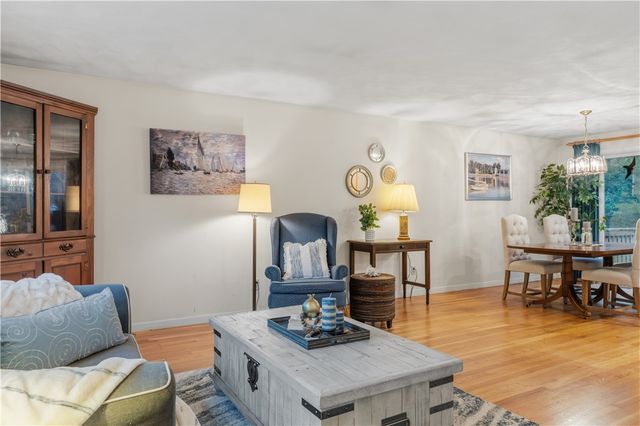 102 Windward Walk, North Kingstown, RI 02852