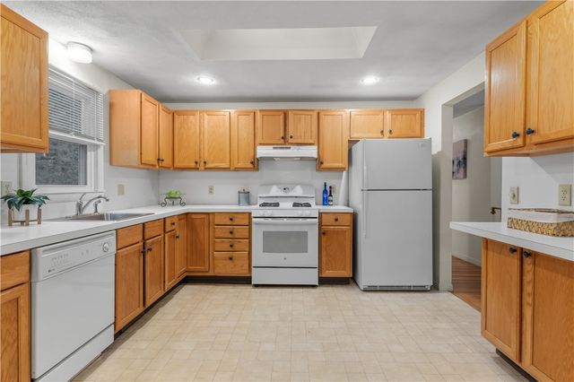 102 Windward Walk, North Kingstown, RI 02852