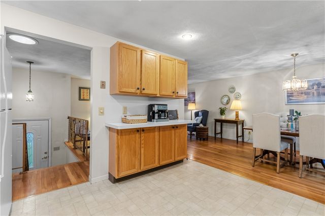 102 Windward Walk, North Kingstown, RI 02852