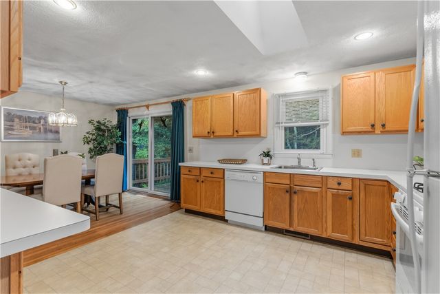 102 Windward Walk, North Kingstown, RI 02852