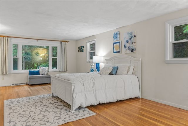 102 Windward Walk, North Kingstown, RI 02852